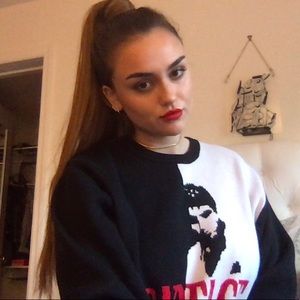 Meet your Posher, Alexis